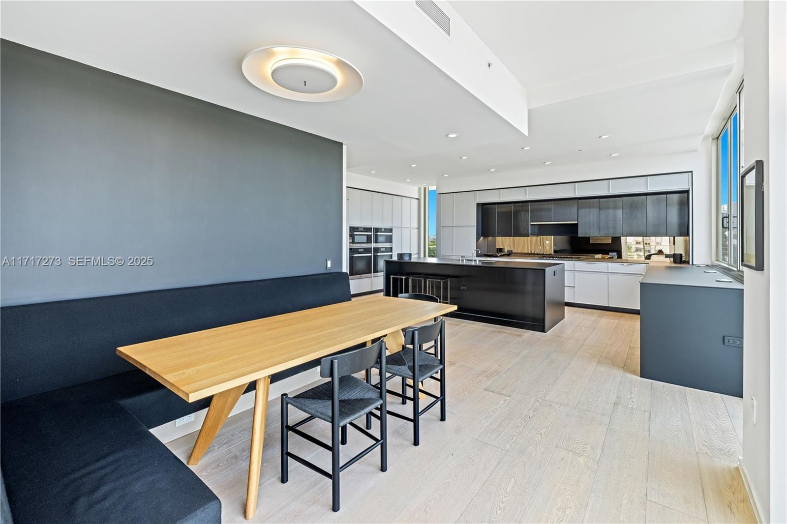 300 Collins Avenue PH1, Miami Beach, FL 33139 photo 8