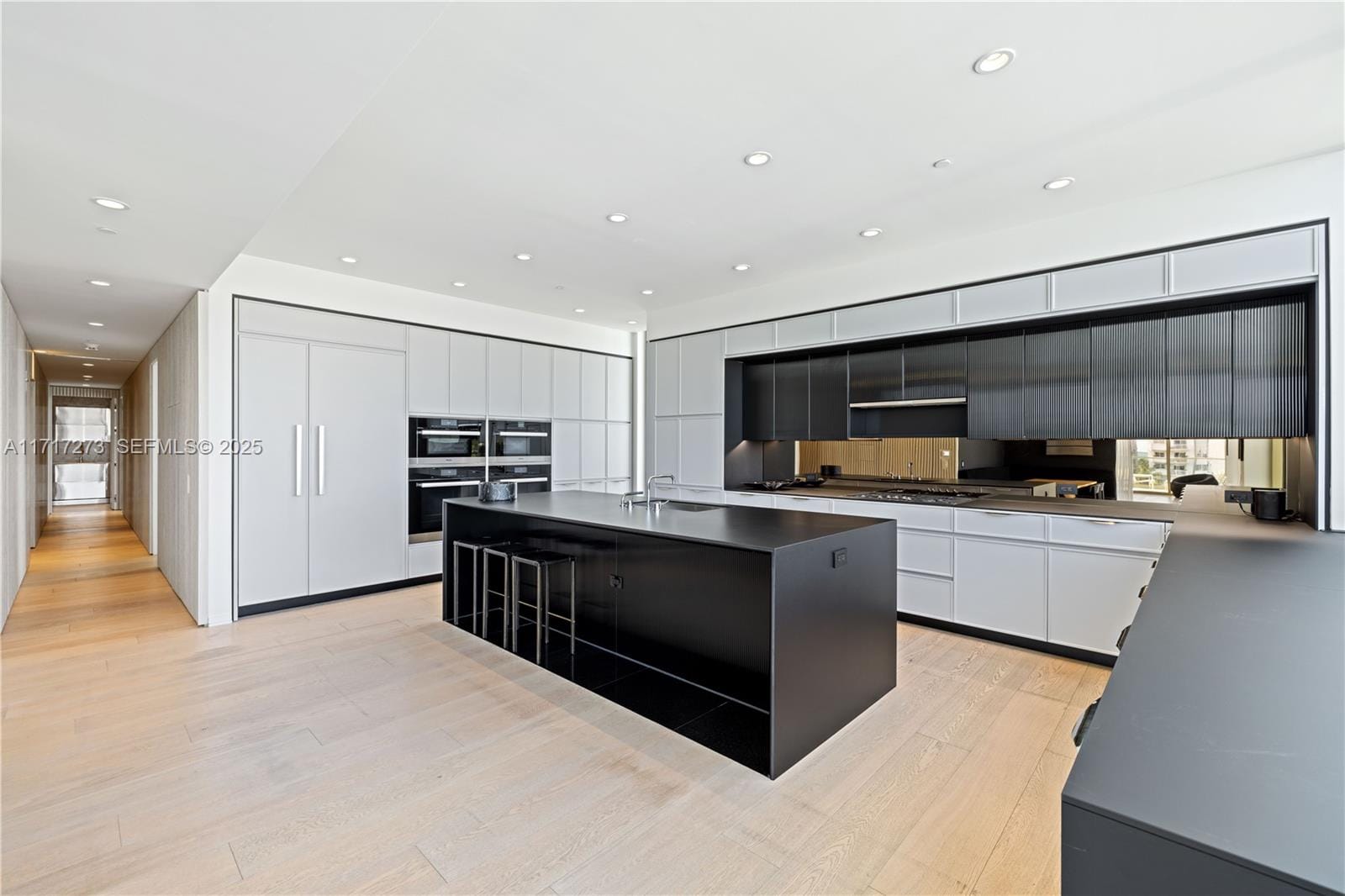 300 Collins Avenue PH1, Miami Beach, FL 33139 photo 9