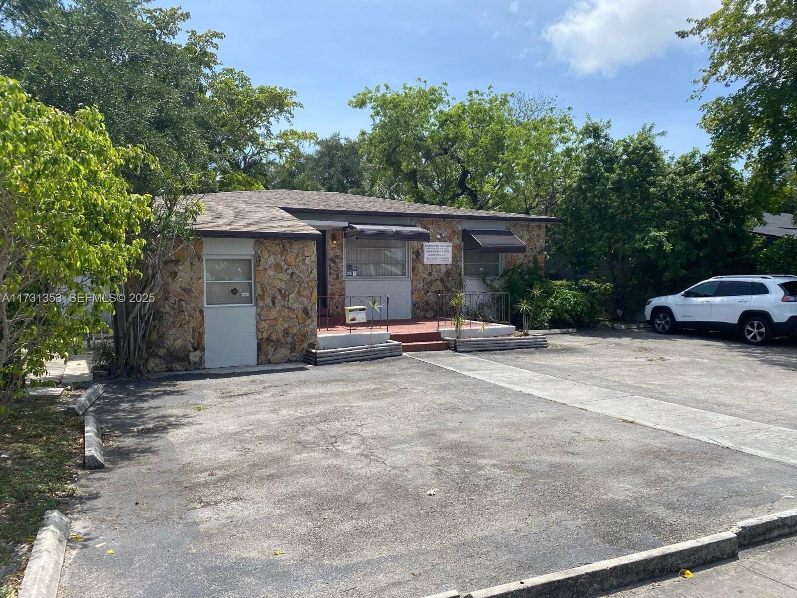 307 S 24th Avenue, Hollywood, FL 33020 photo 3
