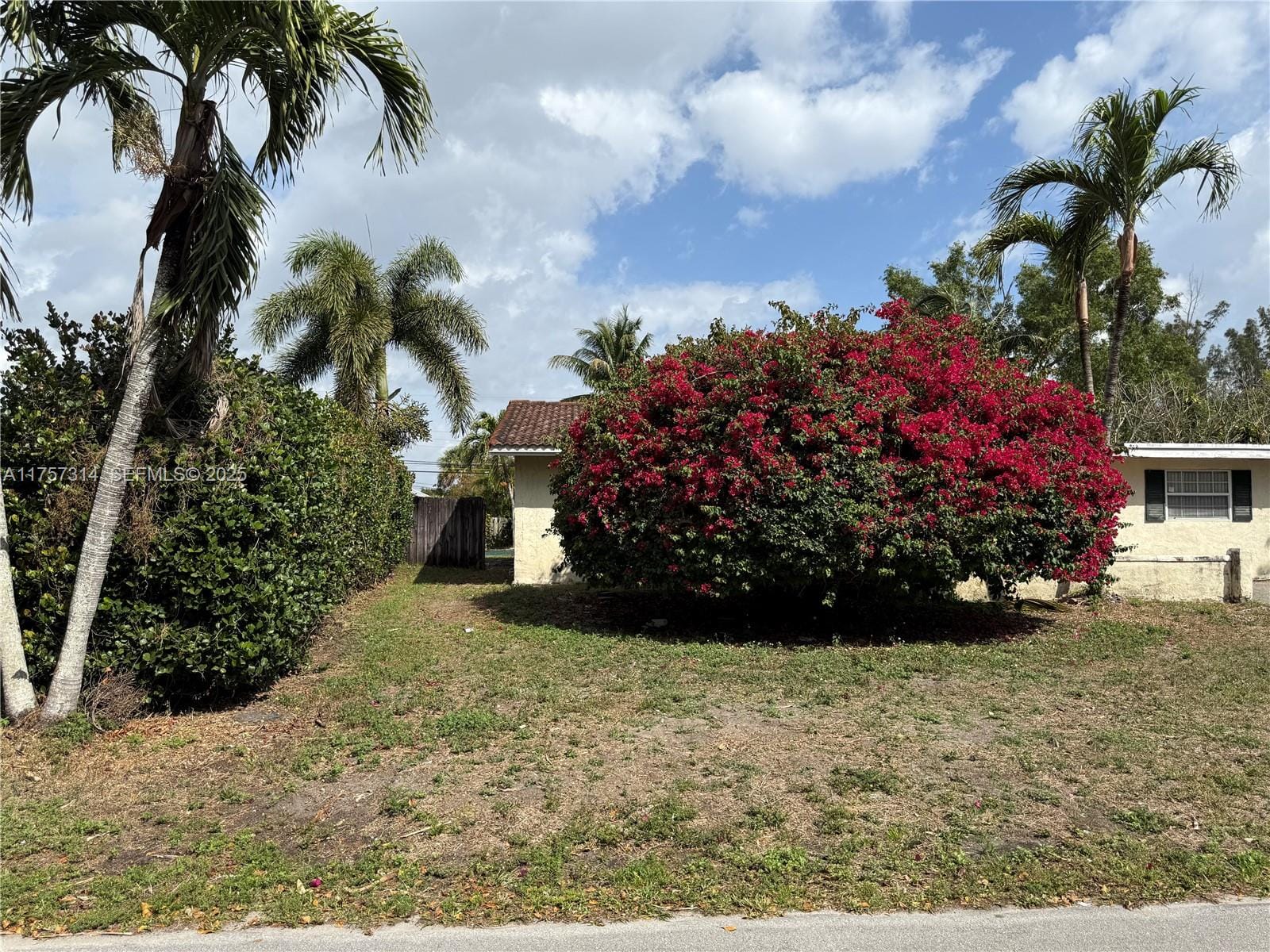 5531 NW 76th Place — photo 3