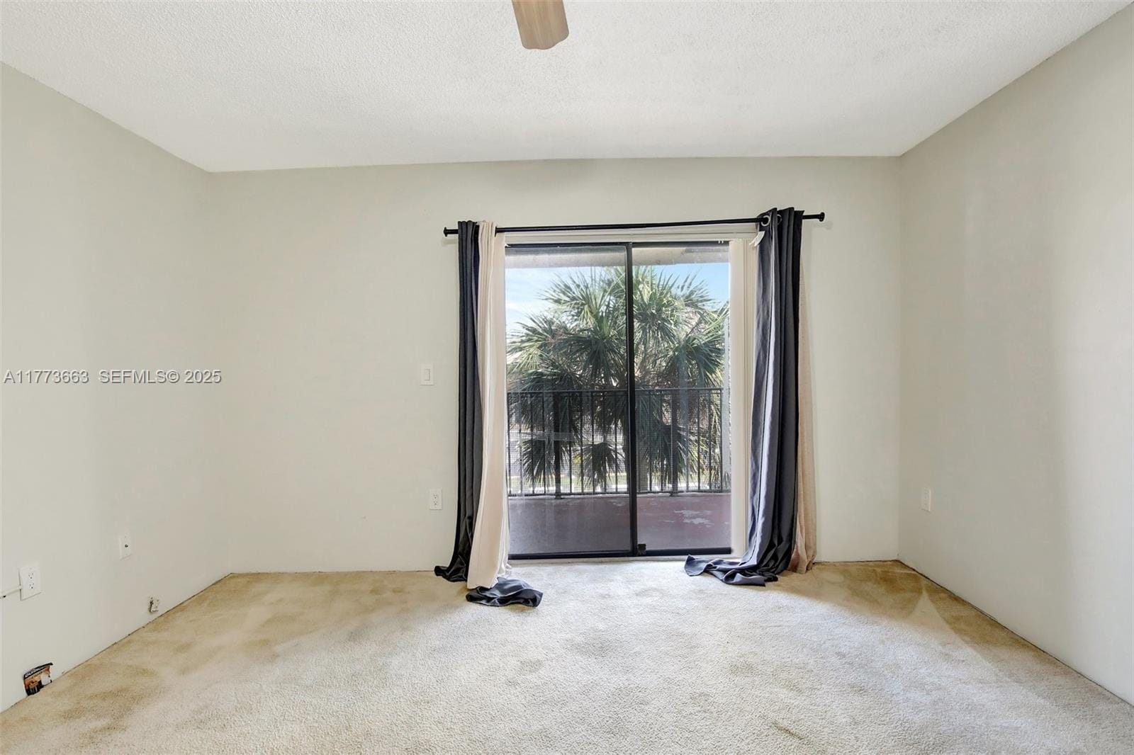 250 W Palm W Circle 301, Pembroke Pines, FL 33025 photo 15