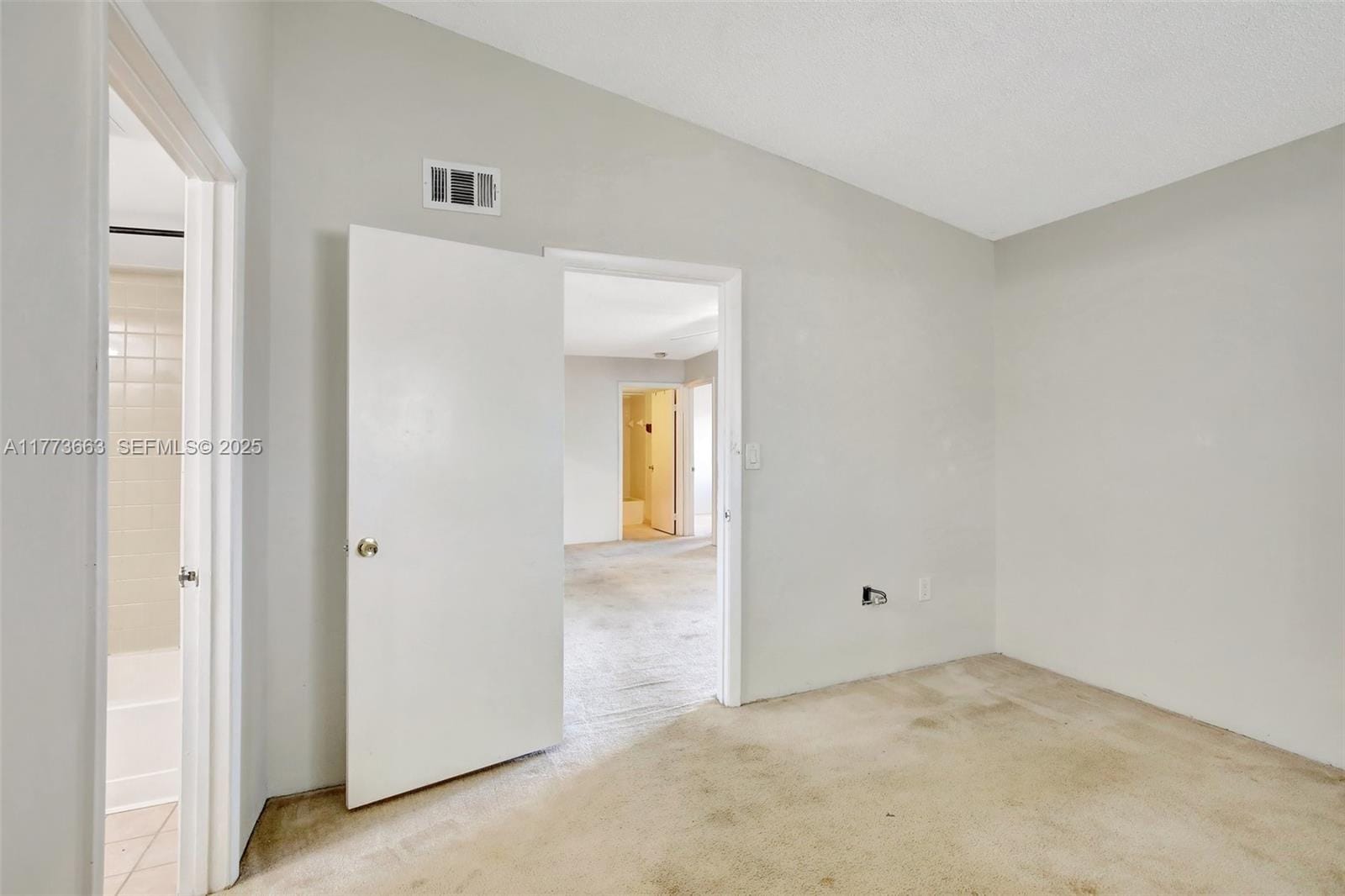 250 W Palm W Circle 301, Pembroke Pines, FL 33025 photo 19