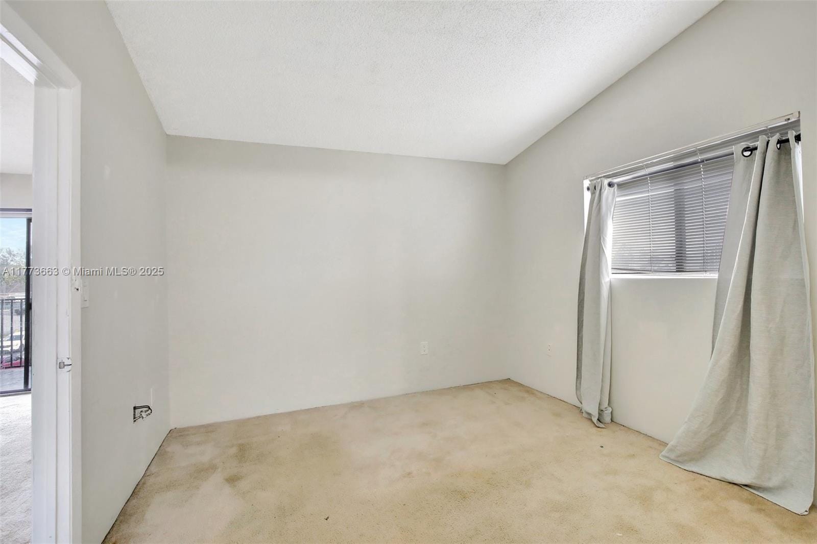 250 W Palm W Circle 301, Pembroke Pines, FL 33025 photo 20