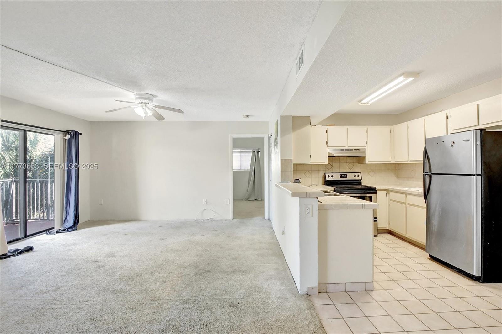 250 W Palm W Circle 301, Pembroke Pines, FL 33025 photo 6