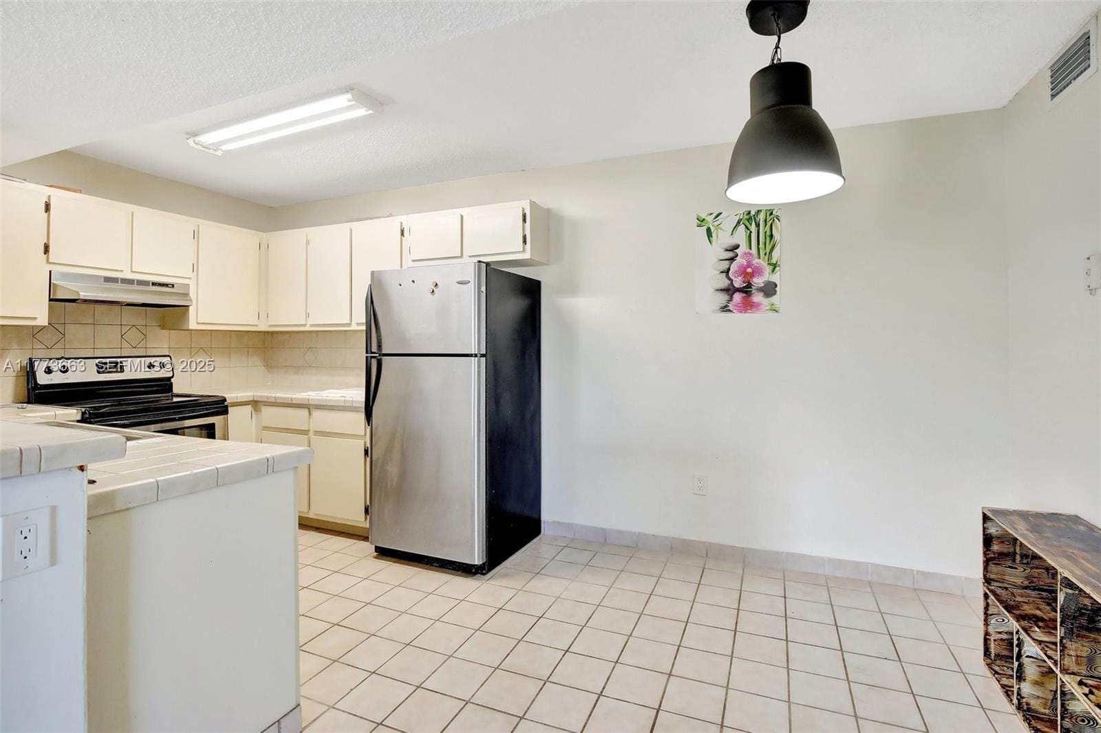 250 W Palm W Circle 301, Pembroke Pines, FL 33025 photo 7