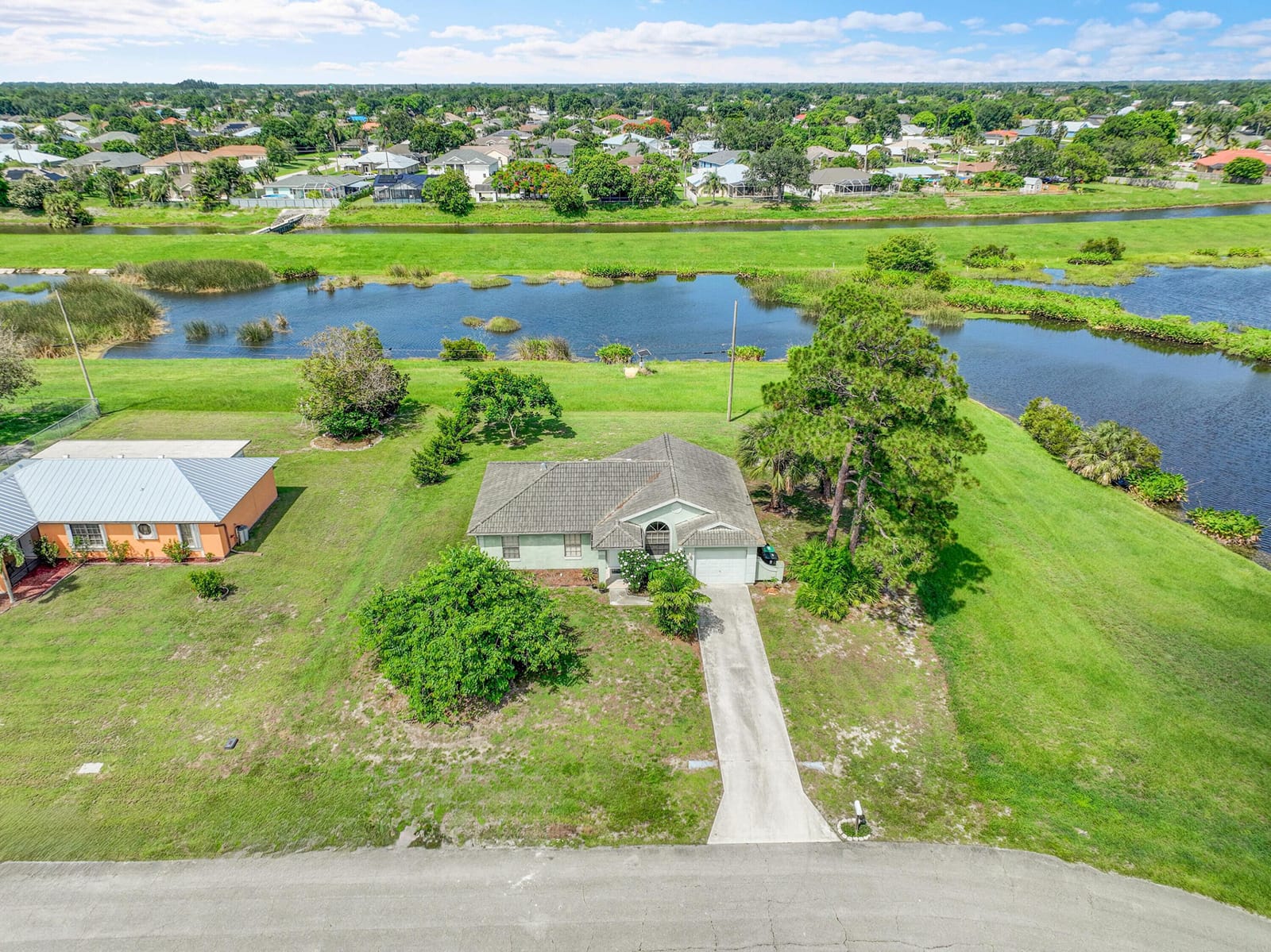 2849 SW Pierson Road, Port St. Lucie, FL 34953