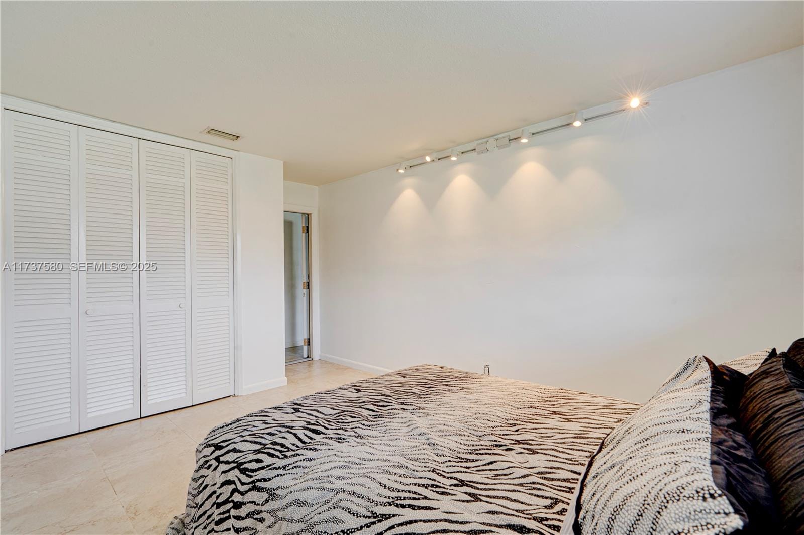 700 Layne Boulevard 113, Hallandale Beach, FL 33009 photo 21