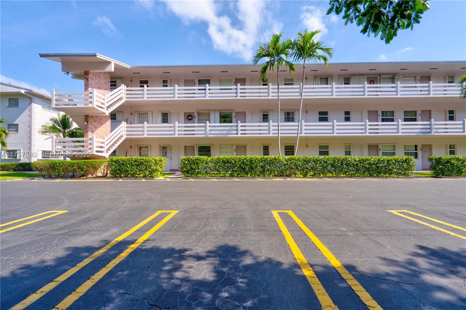 700 Layne Boulevard 113, Hallandale Beach, FL 33009 photo 28