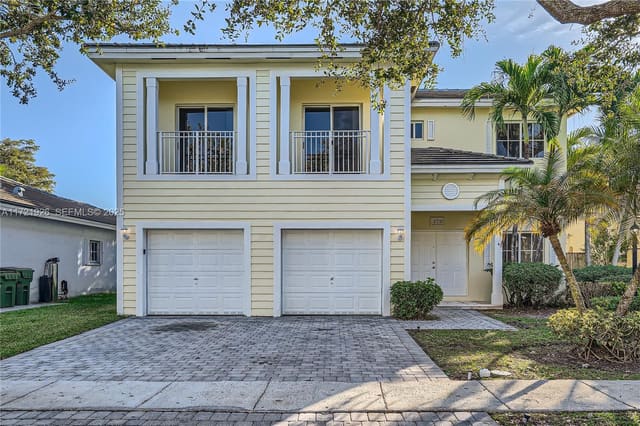 379 NE 30th Avenue, sold in Carmens Place, Homestead, FL