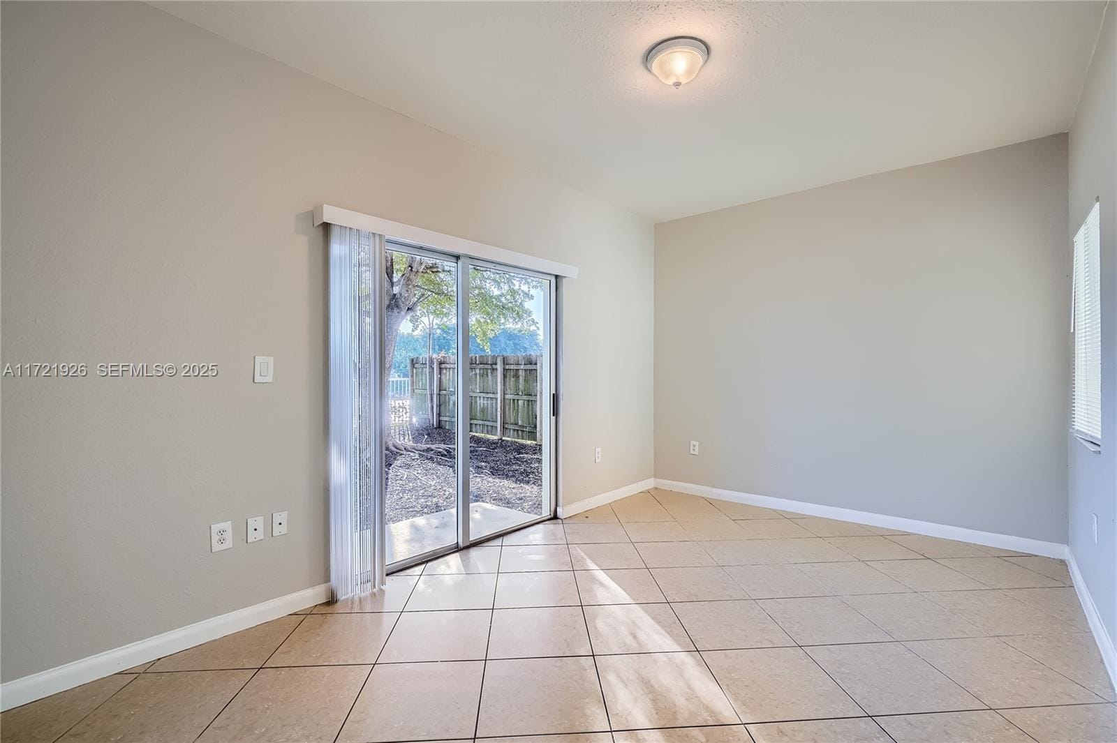379 NE 30th Avenue, Homestead, FL 33033 photo 4