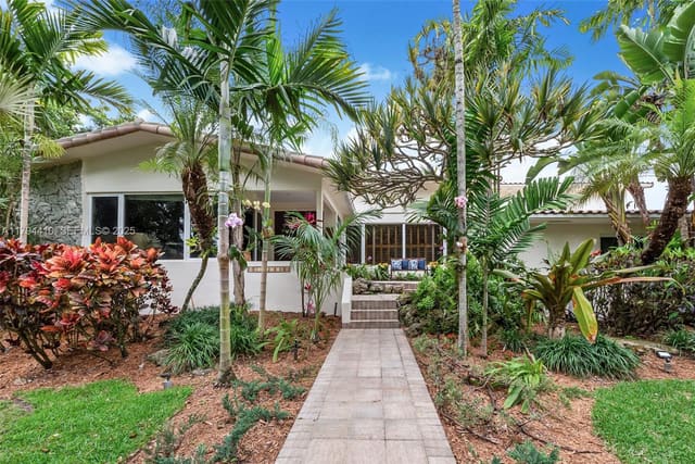 12280 SW 69th Place, sold in Stonehaven East, Pinecrest, FL