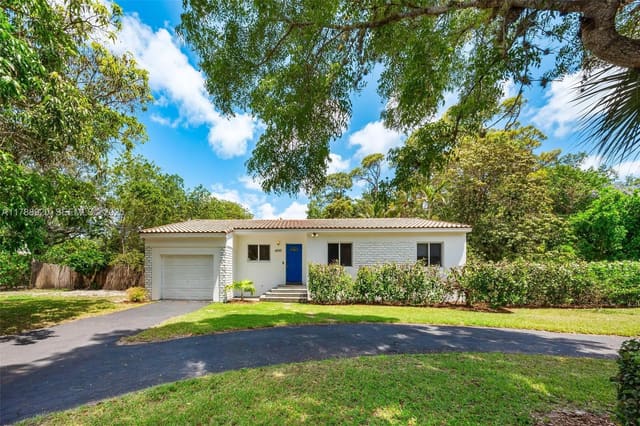6845 SW 57th Terrace, sold in Beverly Hills, Miami, FL