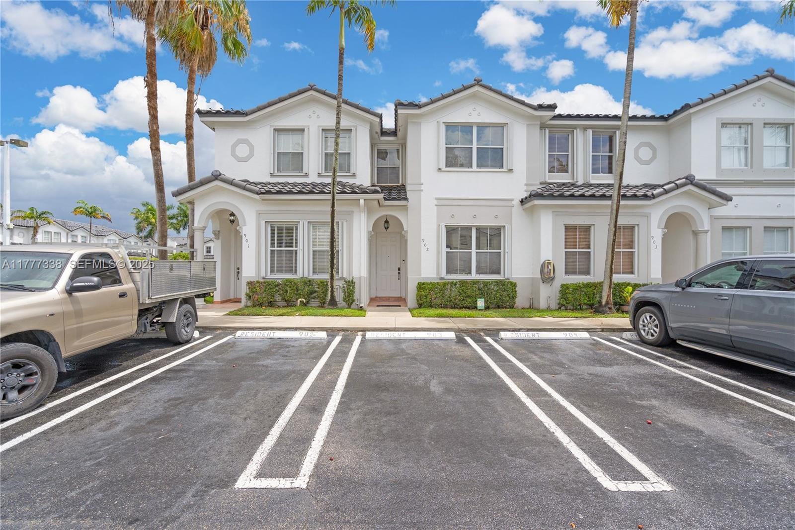 5570 NW 107th Avenue 902, Doral, FL 33178 photo 2