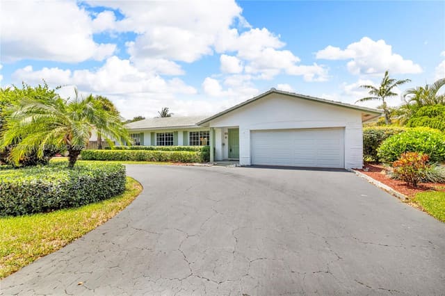 861 SW 58th Avenue, Plantation, FL 33317