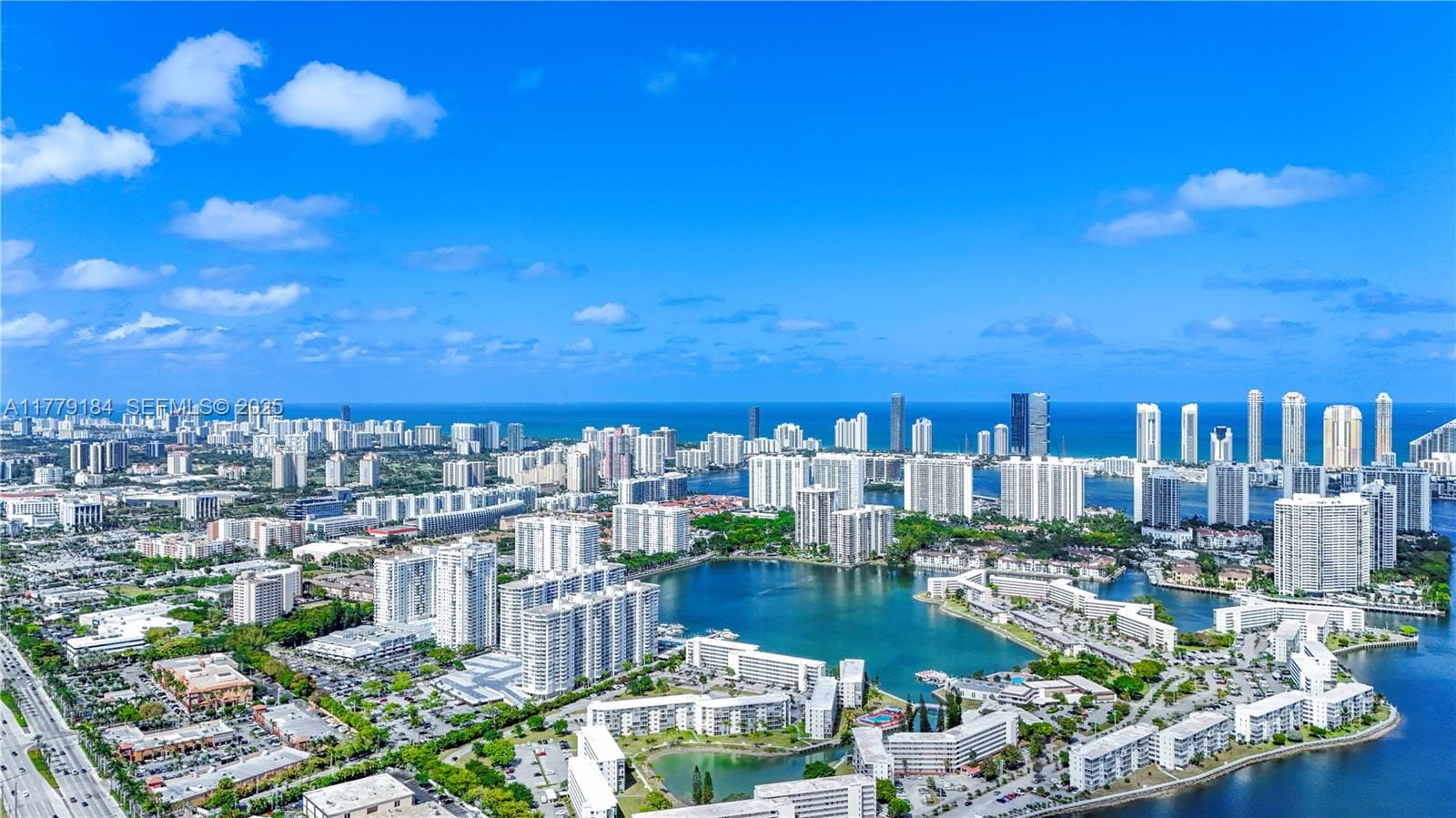 18031 Biscayne Boulevard 1904, Aventura, FL 33160 photo 3