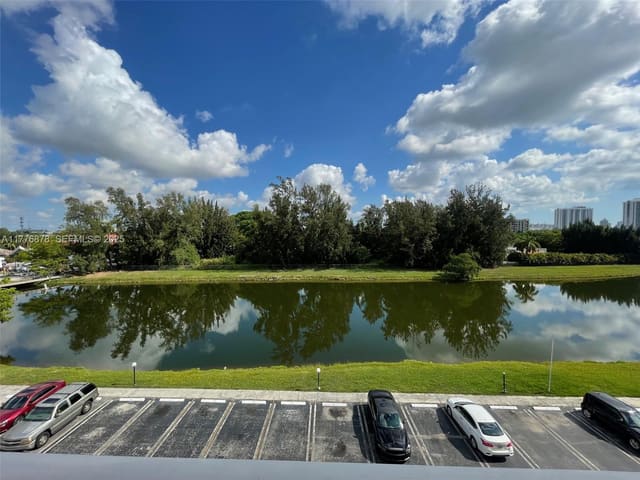 16465 NE 22nd Avenue 505, sold in Tall Trees Condo, North Miami Beach, FL