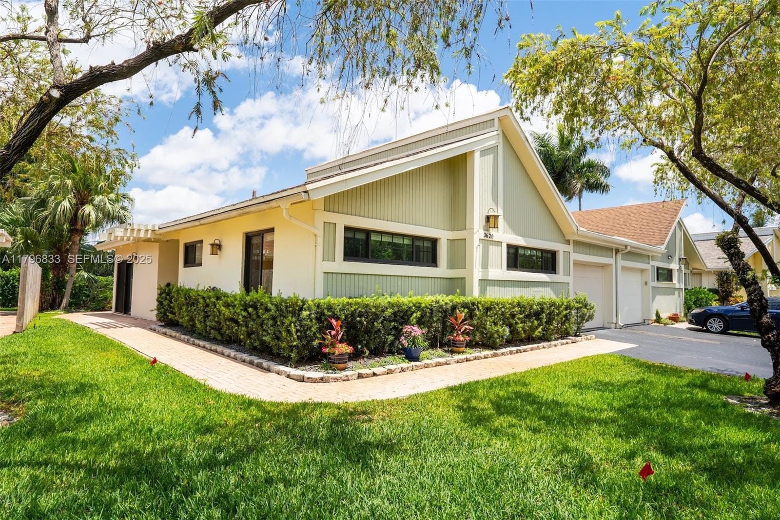 3620 E Forge Road 16, Davie, FL 33328