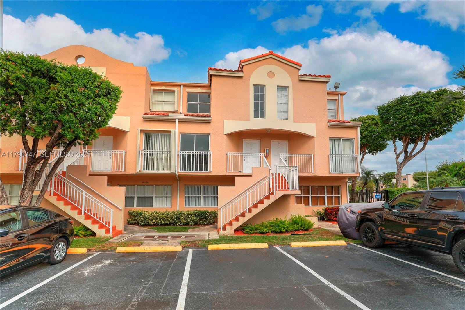 8665 NW 6th Lane 1-202, Miami, FL 33126 photo 3