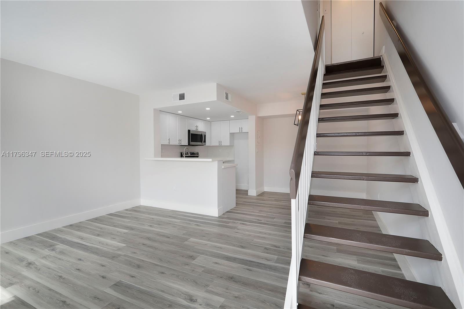 8665 NW 6th Lane 1-202, Miami, FL 33126 photo 5