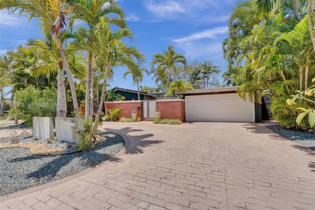 2213 NE 17th Avenue, sold in Middle River Manor, Wilton Manors, FL