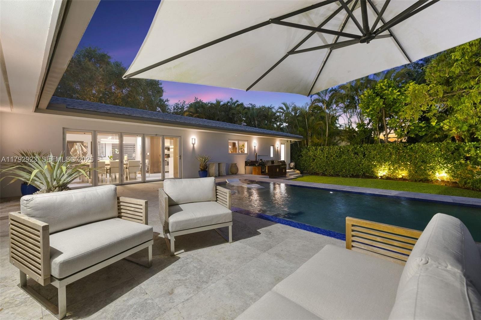 1217 Algardi Avenue, Coral Gables, FL 33146 photo 2