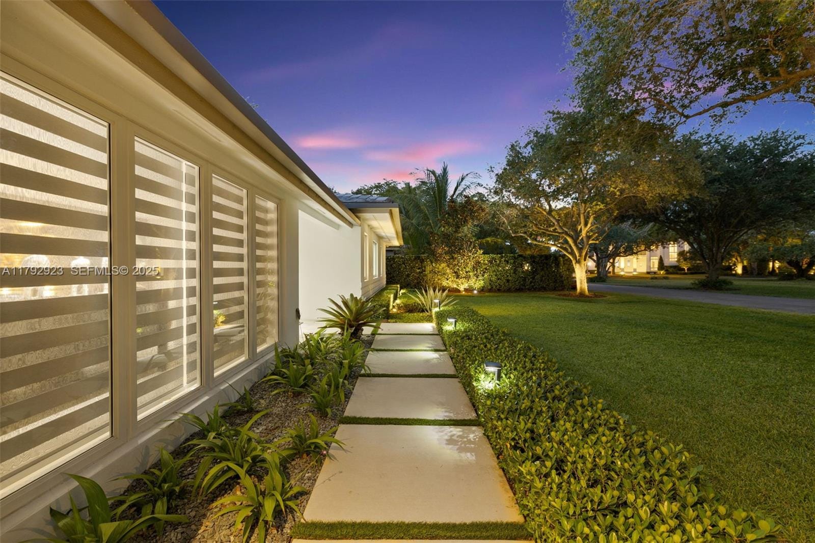 1217 Algardi Avenue, Coral Gables, FL 33146 photo 3