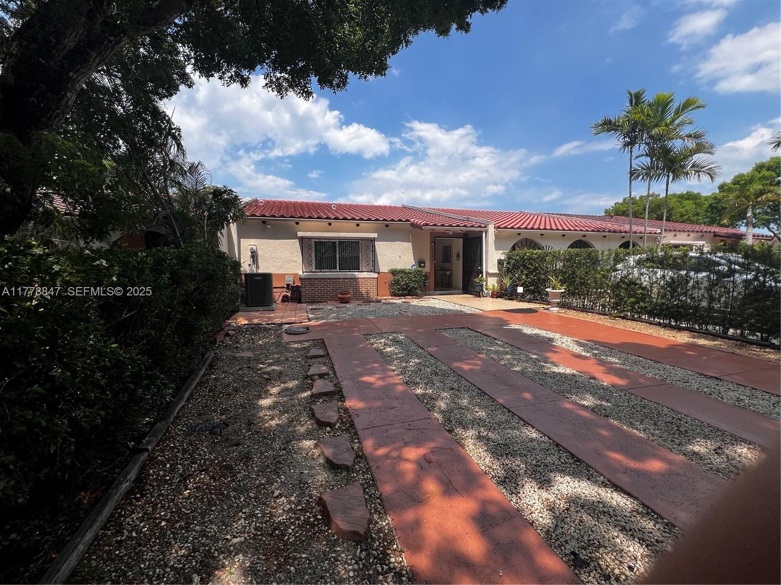 6936 Holly Road 0 — photo 6