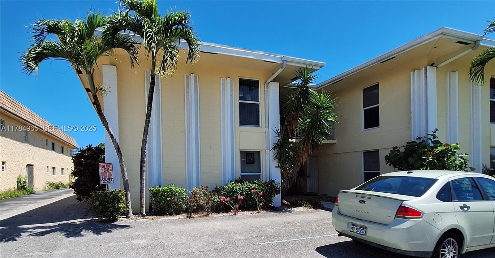 733 Hummingbird Way 6, North Palm Beach, FL 33408