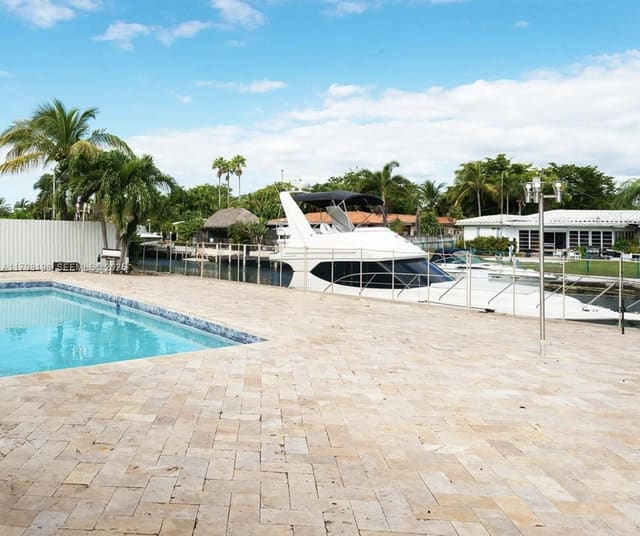 2055 Keystone Boulevard, North Miami, FL 33181
