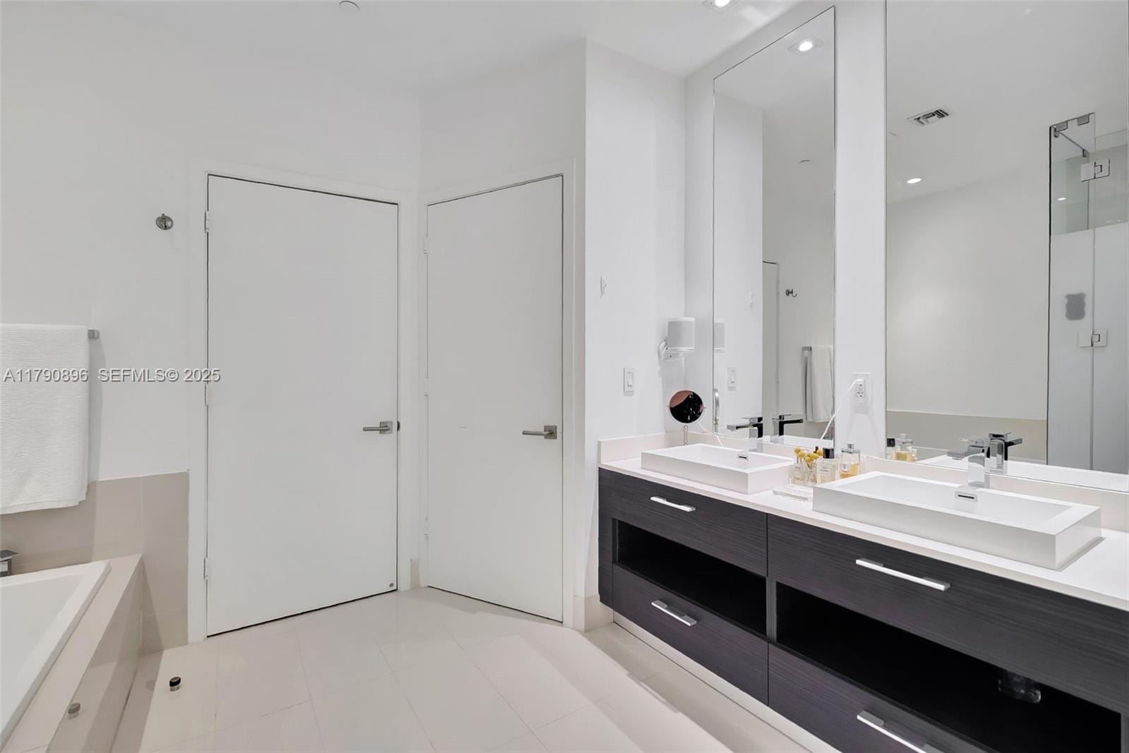 55 SW 9th Street PH4501, Miami, FL 33130 photo 21
