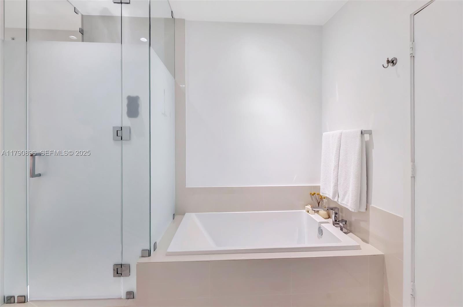 55 SW 9th Street PH4501, Miami, FL 33130 photo 22