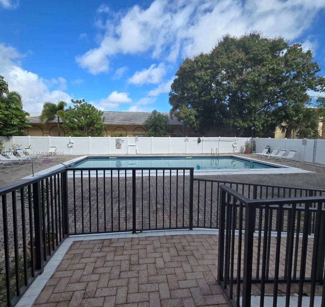 1301 NE 7th Street 217, Hallandale Beach, FL 33009 photo 11