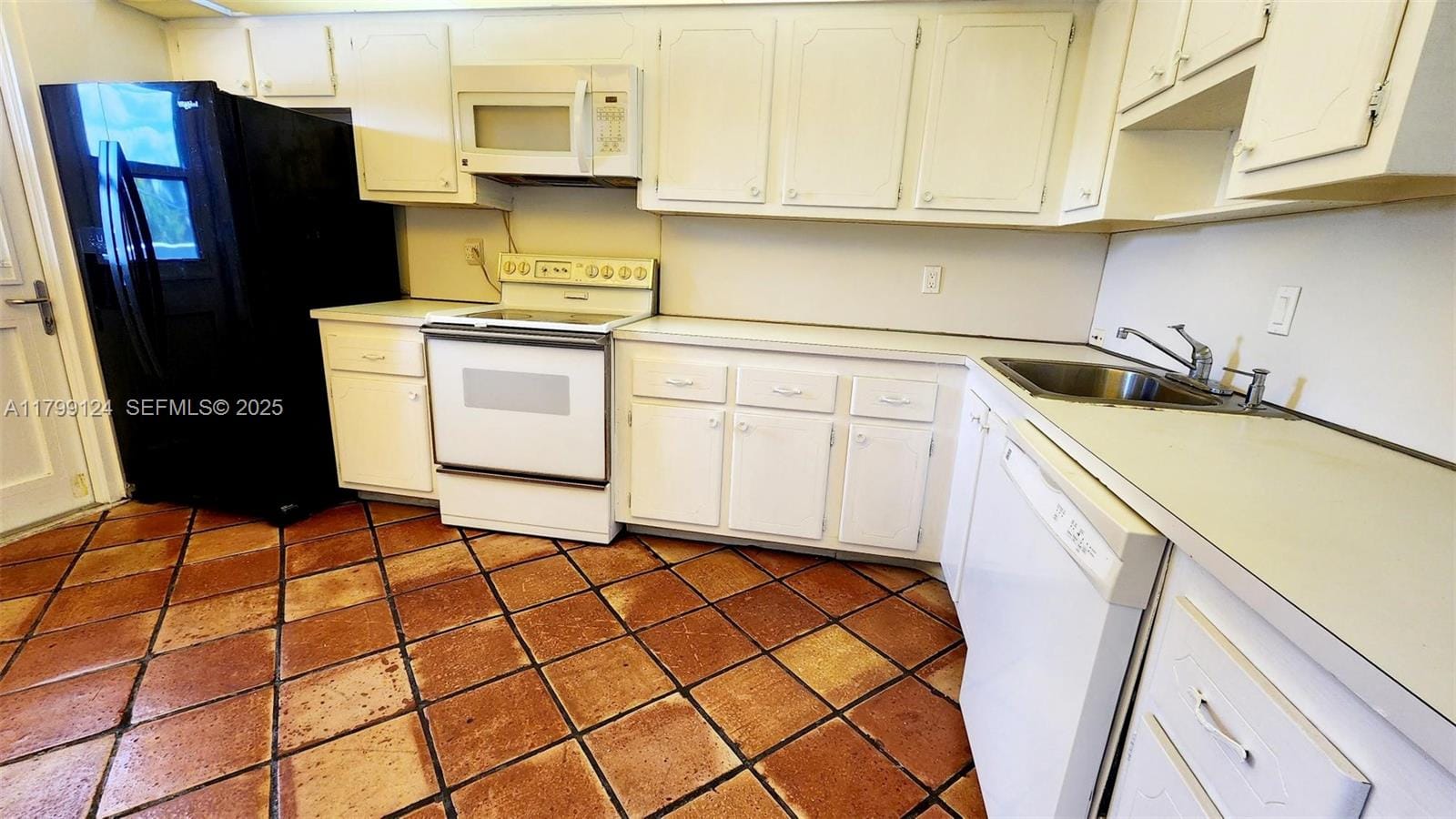 2200 NE 33rd Avenue 2J — photo 11