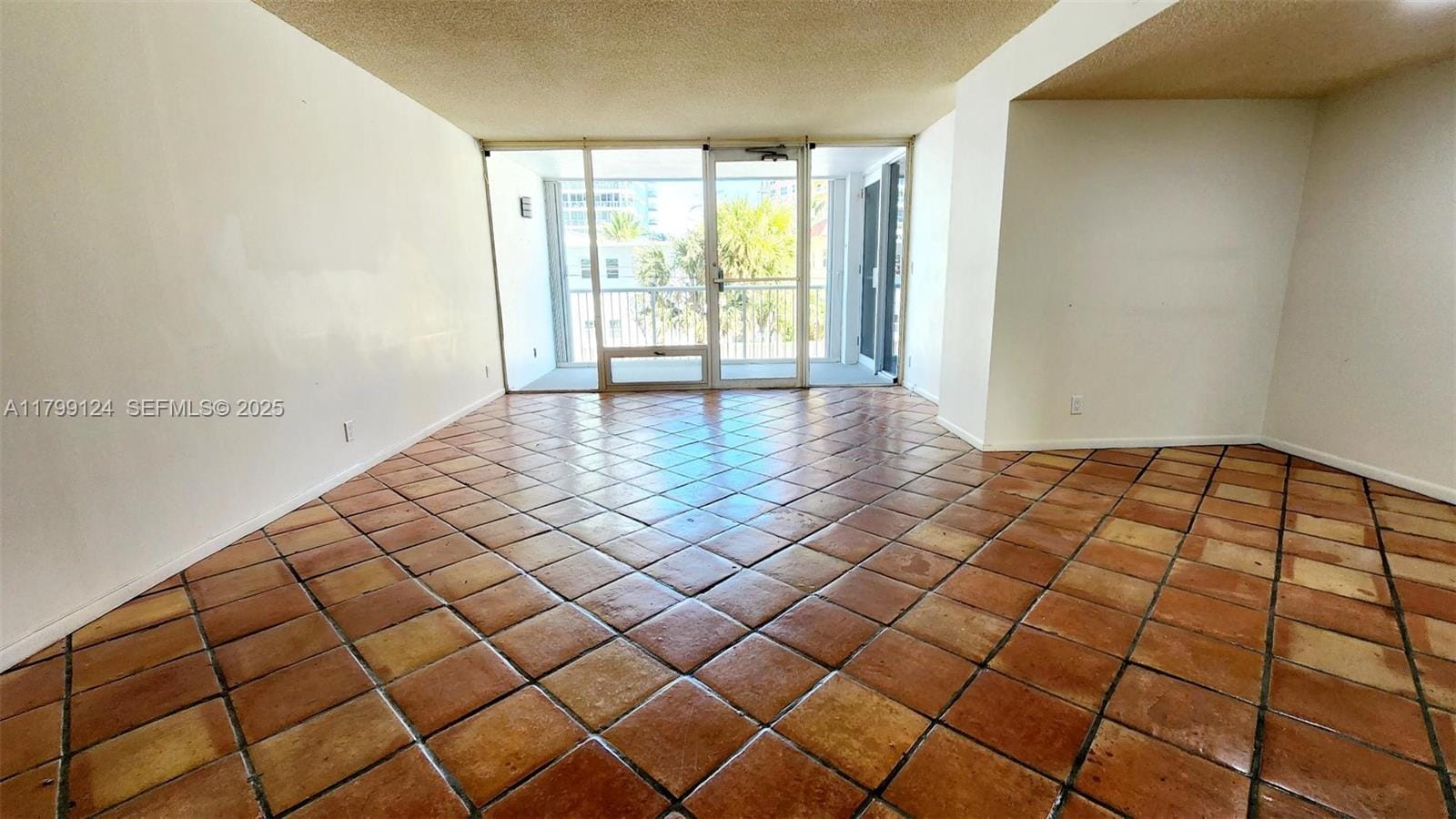 2200 NE 33rd Avenue 2J, Fort Lauderdale, FL 33305 photo 17