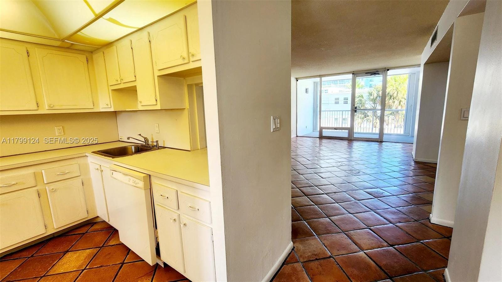 2200 NE 33rd Avenue 2J — photo 10