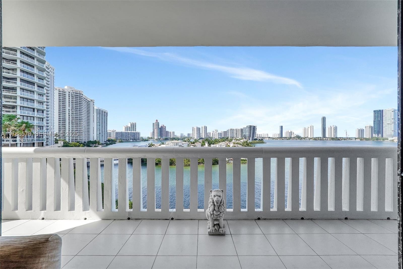 3000 Island Boulevard 706, Aventura, FL 33160 photo 12