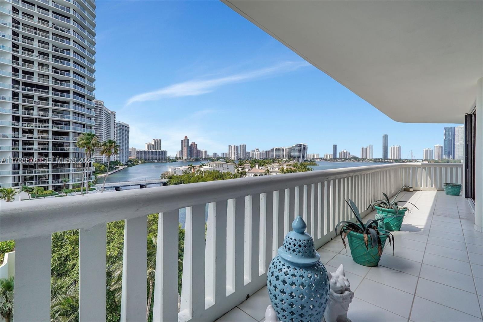 3000 Island Boulevard 706, Aventura, FL 33160 photo 13