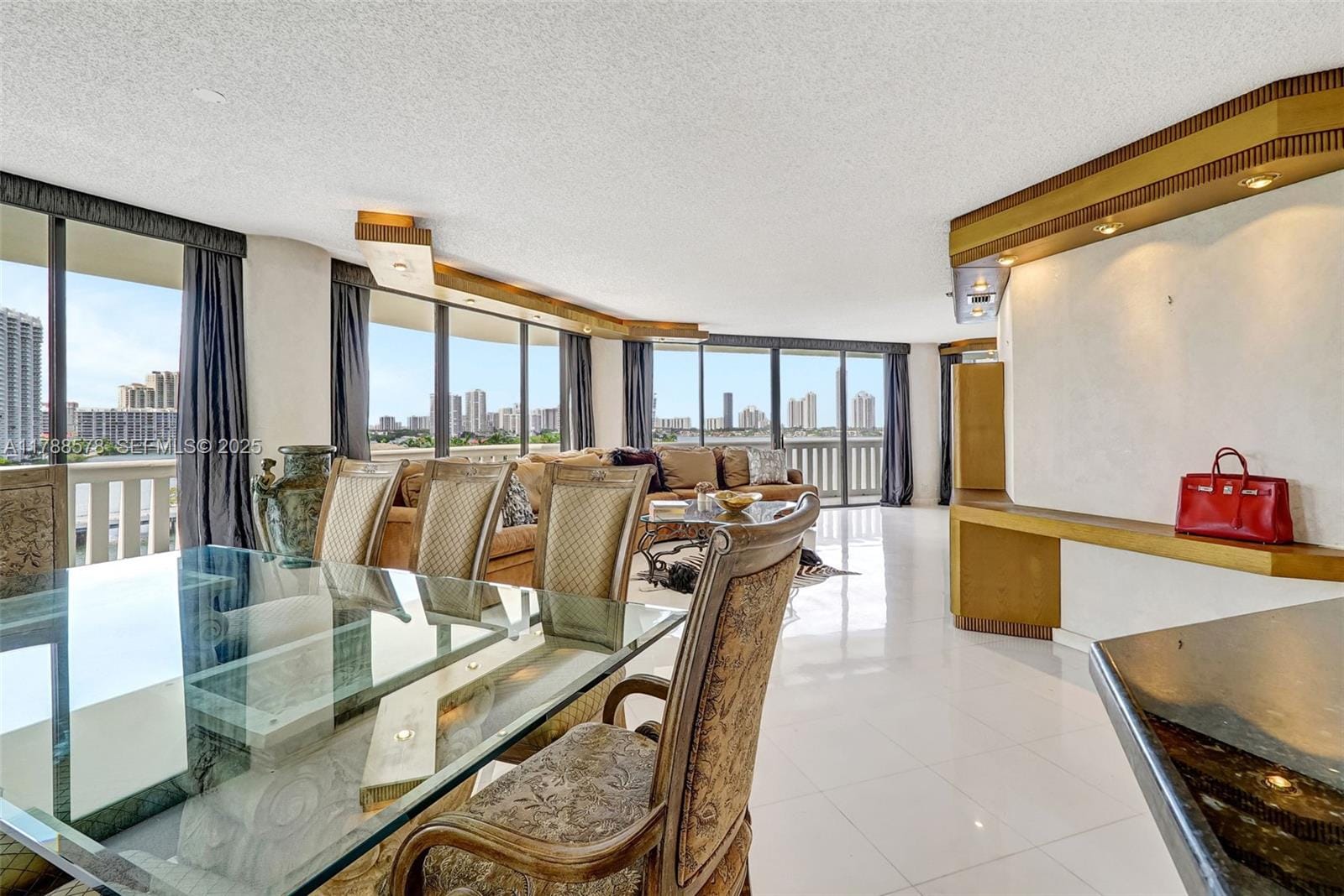 3000 Island Boulevard 706, Aventura, FL 33160 photo 3