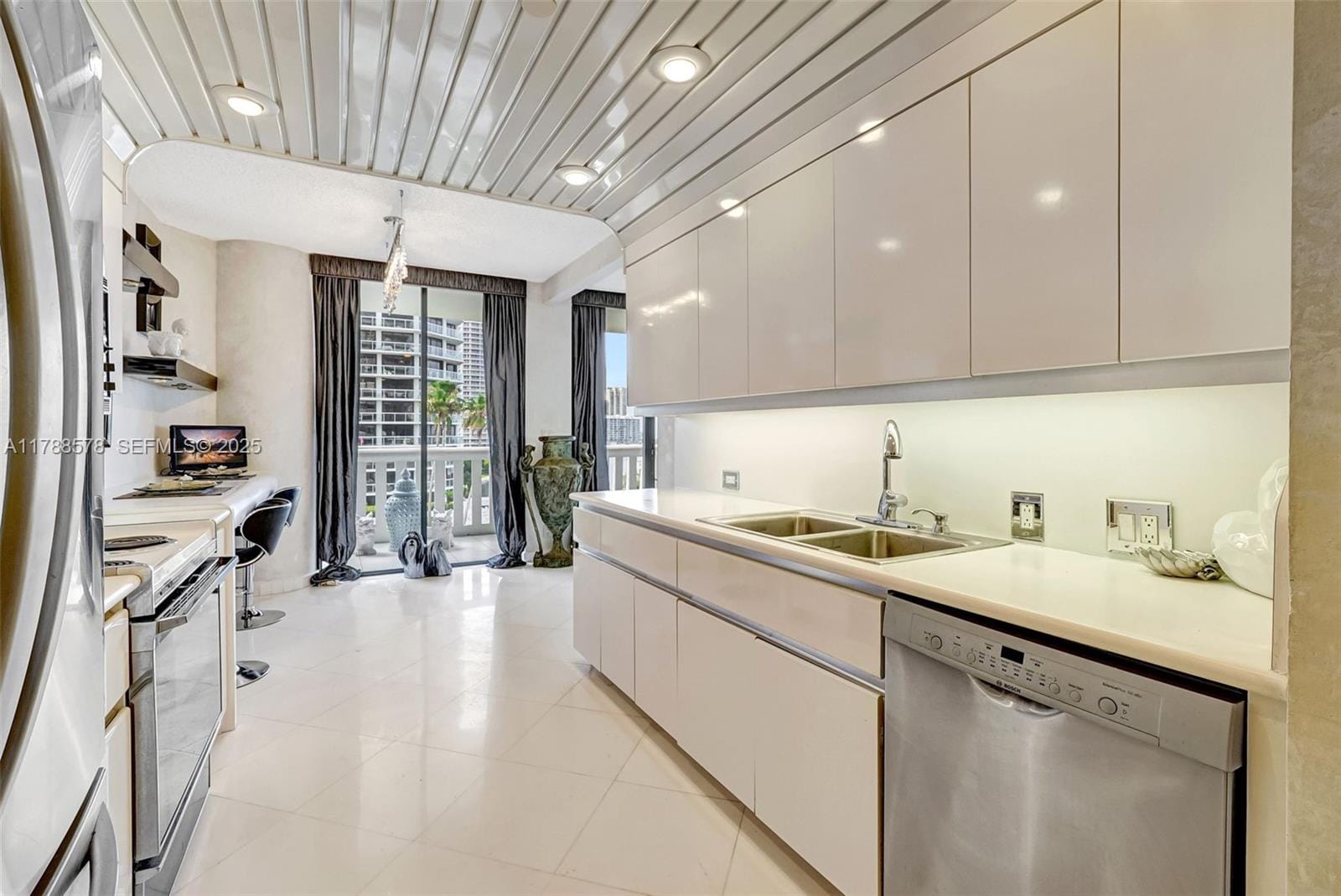 3000 Island Boulevard 706, Aventura, FL 33160 photo 22