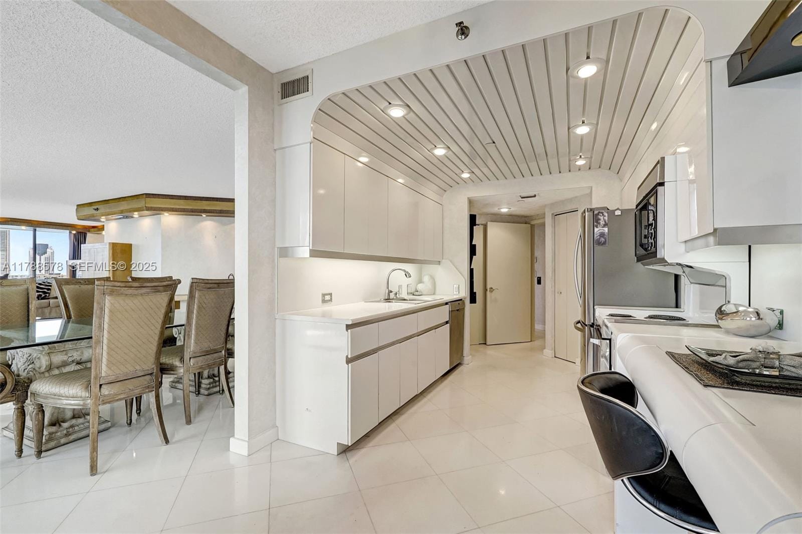 3000 Island Boulevard 706, Aventura, FL 33160 photo 26