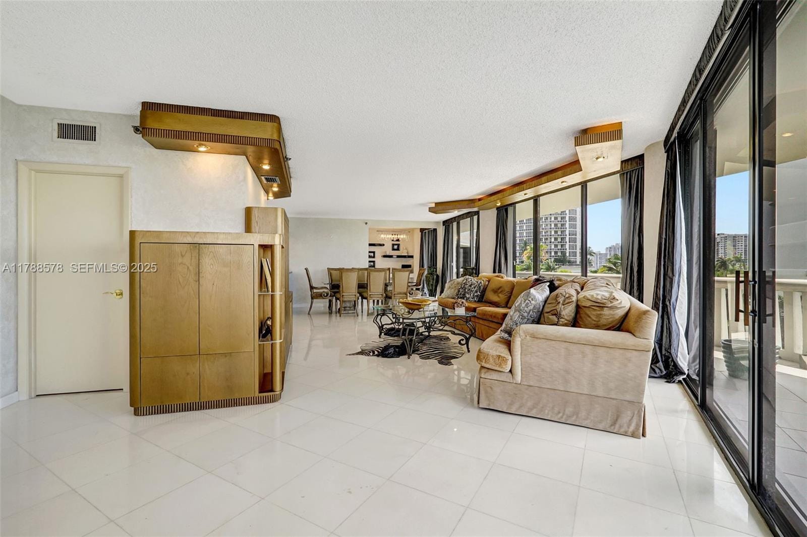 3000 Island Boulevard 706, Aventura, FL 33160 photo 9