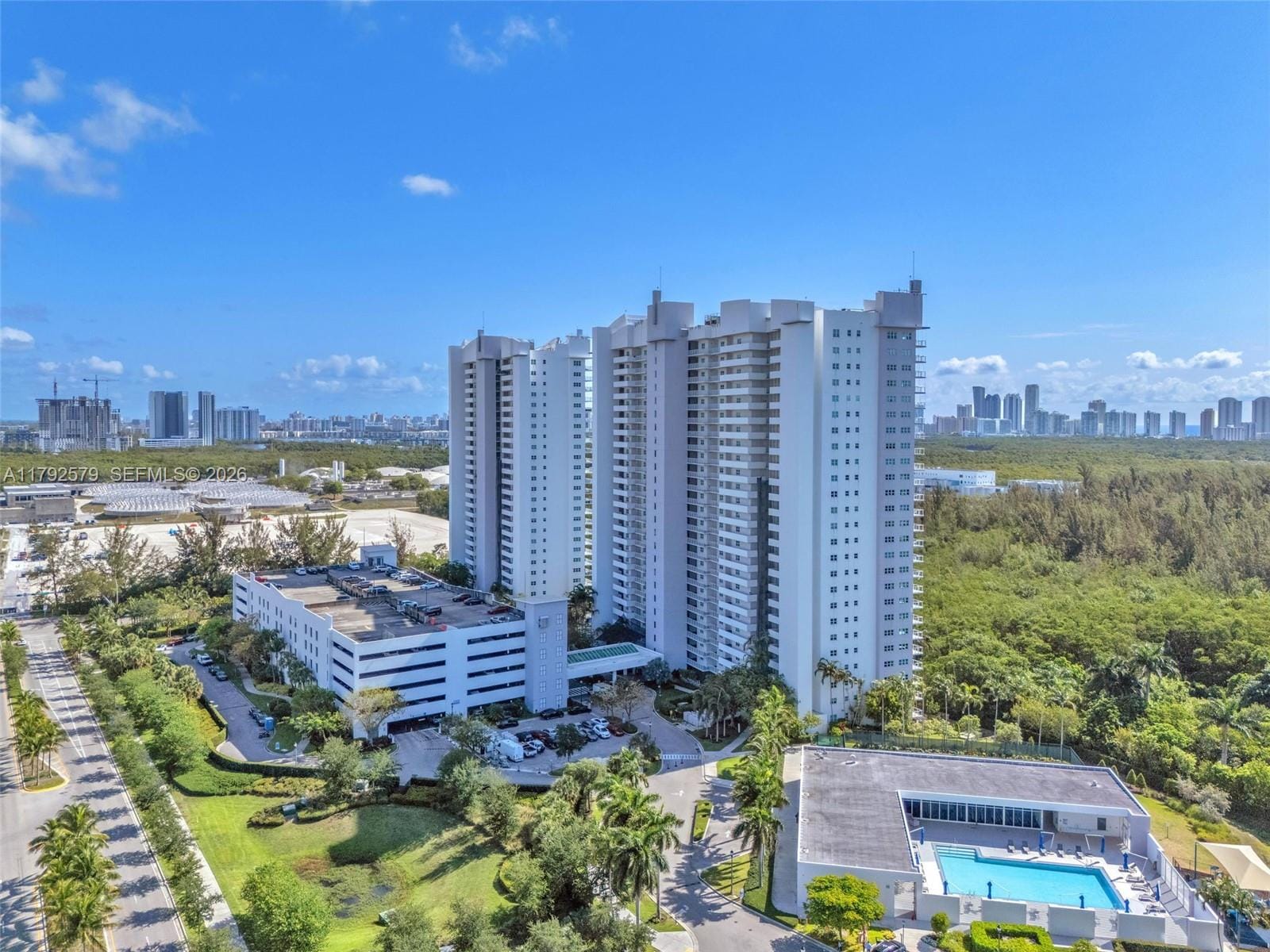 14951 Royal Oaks Lane 2105, North Miami, FL 33181 photo 11
