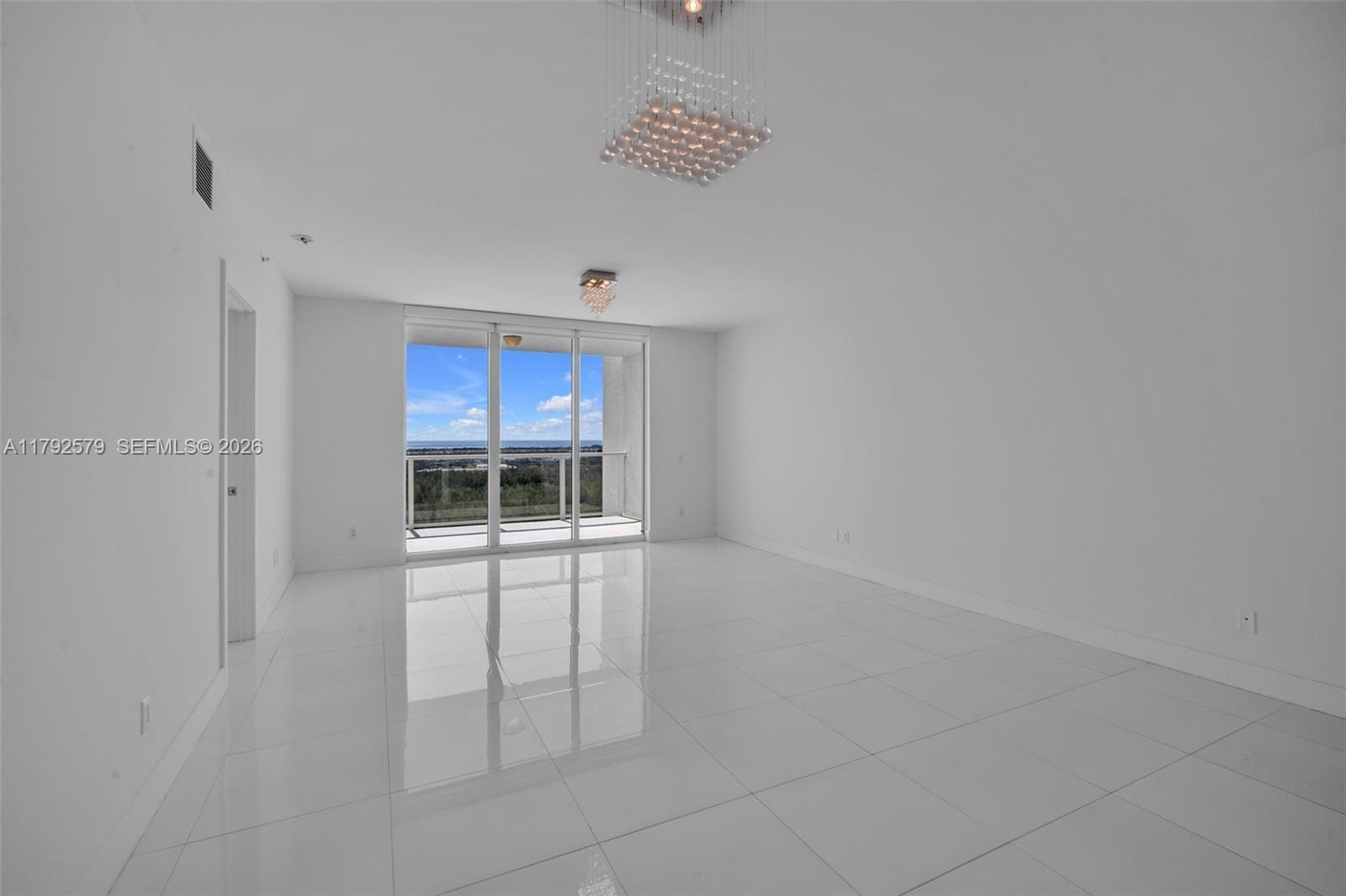 14951 Royal Oaks Lane 2105, North Miami, FL 33181 photo 26
