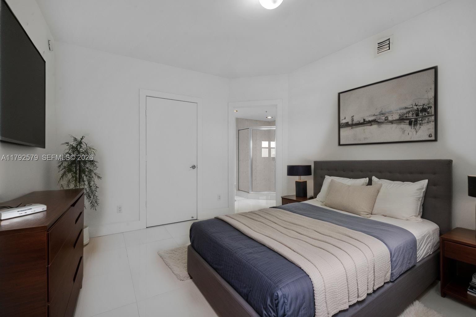 14951 Royal Oaks Lane 2105, North Miami, FL 33181 photo 8
