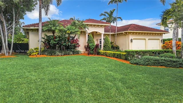 16541 SW 84 Court, sold in Flamingo Gardens Estates, Palmetto Bay, FL