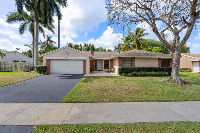 14610 Madison Place, Davie, FL 33325