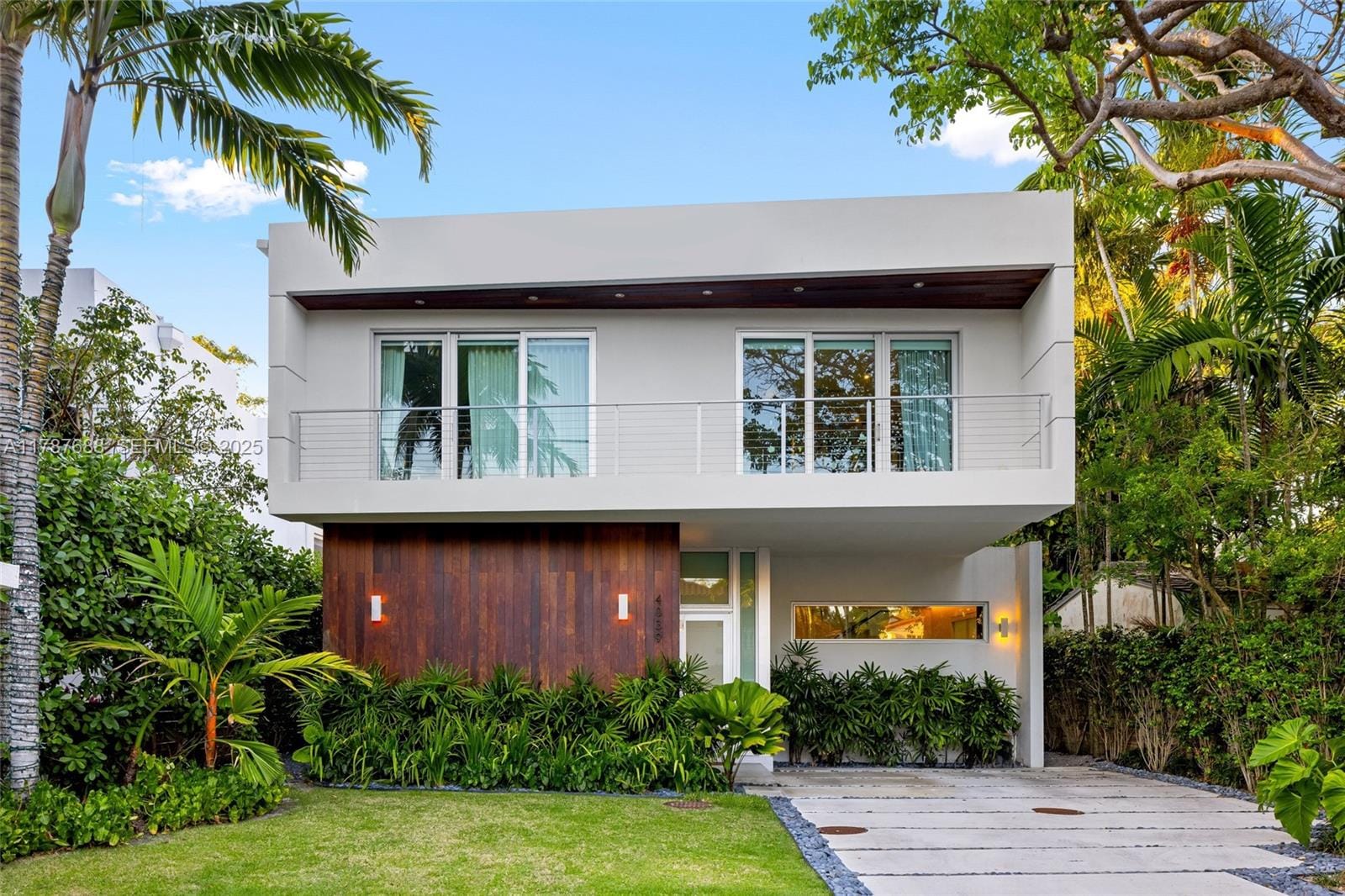 4039 Ventura Avenue, Miami, FL 33133 photo 4