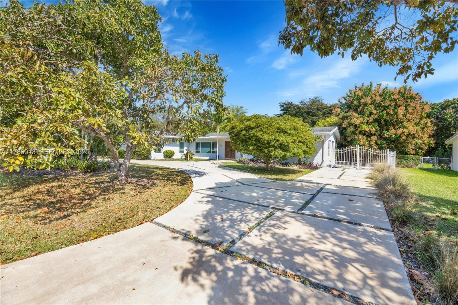 9401 SW 69th Court, Pinecrest, FL 33156 photo 5