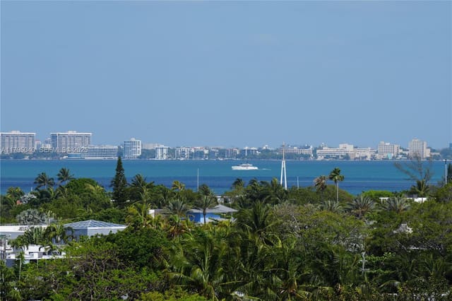 445 Grand Bay Drive 802, sold in Grand Bay Residences Cond, Key Biscayne, FL