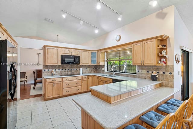 15827 Waverly Manor, Davie, FL 33331
